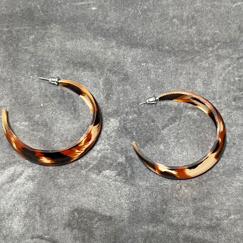 Vintage Leopard Print Acrylic C Hoop Earrings Brown Tan Statement Retro